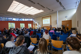 zahlreiche Fachkr&auml;fte verfolgten den Vortrag von Dr. Haarig