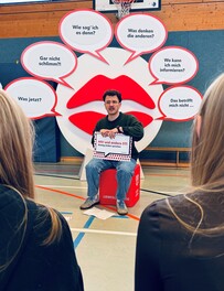 Mit den jungen Moderatorinnen und Moderatoren konnten die Jugendlichen sich offen austauschen und auch schambehaftete Themen ansprechen.  